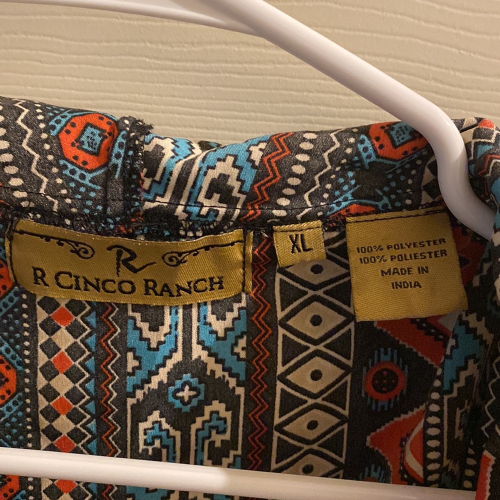 R Cinco Ranch vest. - Picture 3 of 3